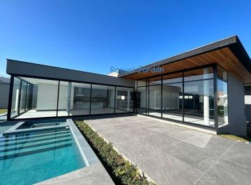 Casa · 600m² · 4 Quartos · 4 Vagas · UM ESPETACULAR SOBRADO NO RESERVA DO PARATEHY
