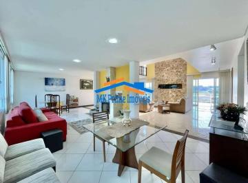Casa · 1200m² · 6 Quartos · 10 Vagas · Cond Golf Village - 6 suítes, hóspedes, home office, gourmet, piscina!