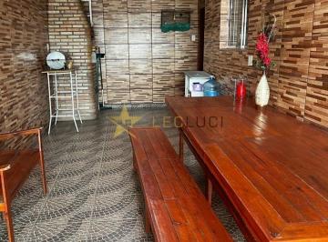 Casa · 150m² · 2 Quartos · 2 Vagas · Charmosa casa de 2 quartos esperando por você !