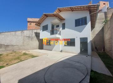 Casa · 205m² · 3 Quartos · 3 Vagas · Casa 3 Quartos, 2 banheiros, 3 Vagas bairro Cruzeiro