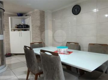 Casa de 3 quartos, Curitiba · Casa de 180 m² com 3 quartos à venda em Cajuru