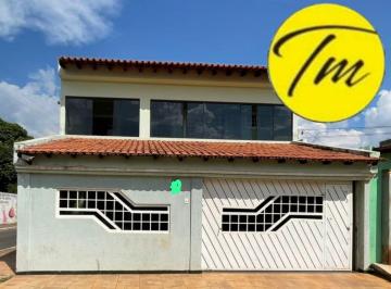 Casa de 3 quartos, Gama · Sobrado de esquina no Setor Leste