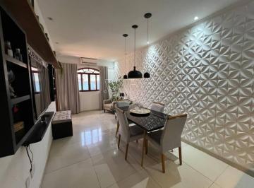 Casa · 240m² · 4 Quartos · 2 Vagas · Casa reformada, possui 4 quartos/2suítes em Itaboraí - RJ