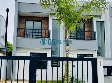Casa · 85m² · 2 Quartos · 1 Vaga · Sobrado com 2 Quartos, móveis planejados garagem coberta e linda vista para a Praia da Pinheira