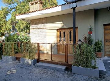 Casa · 280m² · 1 Quarto · 2 Vagas · Casa para locação no Campo Belo!