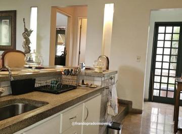 Casa · Casa à Venda em Uberaba - Bairro Mercês