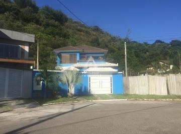 Casa · 341m² · 5 Quartos · 2 Vagas · Casa em Condomínio