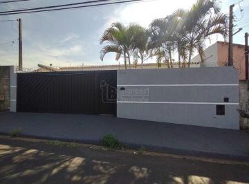 img0 · Casa Padrão em Araraquara