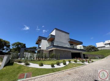 Casa · 296m² · 4 Quartos · 2 Vagas · Casa à venda no bairro Ingleses do Rio Vermelho - Florianópolis/SC