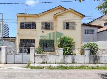 Casa · 363m² · 5 Quartos · 2 Vagas · Casa com 5 Quartos na Encruzilhada, Recife