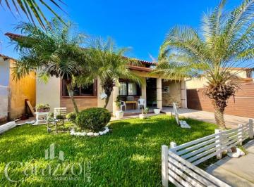 Apartamento · 88m² · 2 Quartos · 2 Vagas · casa de 02 dorm em região de moradores