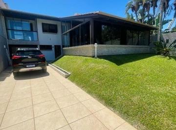 23195931_4.jpg · Casa 05 dormitórios com piscina locação temporada