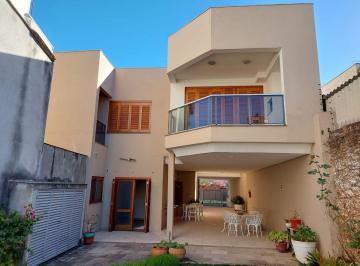 Apartamento · 69m² · 2 Quartos · 2 Vagas · PREDIO A. PADRÃO COM APENAS 3 UNIDADES EM LOCAL NOBRE