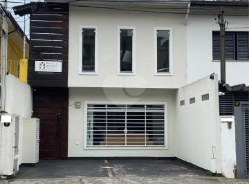 Casa · 240m² · 7 Quartos · Casa com 7 quartos à venda em Água fria - SP