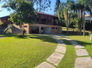 /uploads/2023/09/properties/b32dd1610c8a19a8b42588eb041f065d.jpg · Casa Térrea com 3 Suítes Toda Avarandada