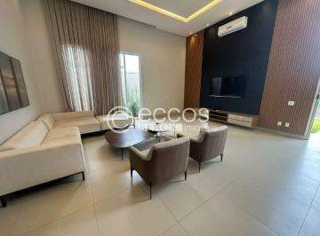Casa · 240m² · 3 Quartos · 4 Vagas · Casa em condomínio para aluguel, 3 quartos, 3 suítes, 4 vagas, Jardim Sul - Uberlândia/MG