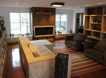 156caca3d04837c3c5094faac6c4e312dd09f399 · Linda Casa com 5 suítes e alto padrão a 800mtrs do metrô Praça da Árvore Acei...