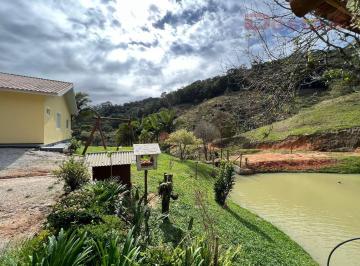 Rural · 120m² · 4 Quartos · Sítio em  São Pedro de Alcântara