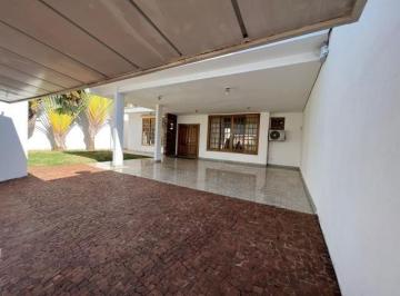 Casa · 210m² · 3 Quartos · 4 Vagas · Casa com 3 quartos à venda no Bairro Jardim Karaíba - Uberlândia/MG