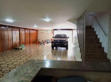 Casa · 223m² · 3 Quartos · 4 Vagas · Casa Sobradada a Venda no Bosque da Saúde. 225m², 3 quartos, 4 vagas. Próximo Shopping Plaza Sul