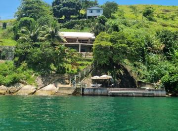 Casa · 5 Quartos · 4 Vagas · Linda propriedade a temporada de frente para o mar
