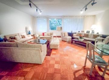 Apartamento · 311m² · 4 Quartos · 2 Vagas · Laranjeiras – Apartamento Espaçoso com 4 Quartos, 1 Suíte e 2 Vagas