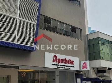 Comercial · 190m² · 1 Vaga · Sala comercial em Avenida Nereu Ramos - Meia Praia - Itapema/SC