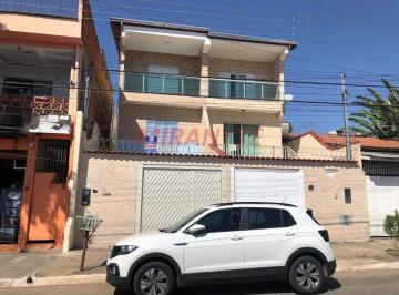 203974efca02f5f917917aa6de9abf42.jpg · Sobrado de 175m² com 3 quartos