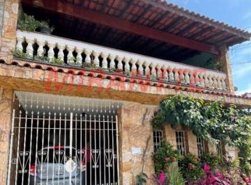 2d42cd39d3fabc36e3981328374d7a16.jpg · Sobrado de 264m² com 2 quartos