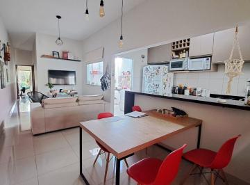 6a6e0e8acf51a90470c7550a2fbd06b233cb52f4 · Casa à venda no bairro Novo Mundo em Uberlândia