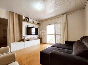 470127_ii279p4j_470127653f05cb011d4.jpg · Casa com 3 moradias em amplo terreno