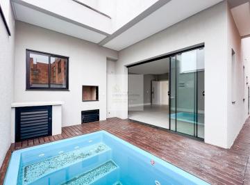 Casa · 143m² · 3 Quartos · 2 Vagas · Casa Geminada com 3 suítes e piscina!