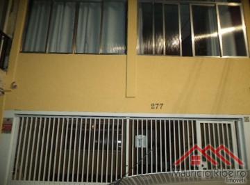 Casa · 220m² · 3 Quartos · 2 Vagas · SOBRADO OPORTUNIDADE