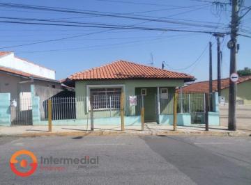Casa · 88m² · 3 Quartos · Casa à venda no centro, com 2 dormitórios em excelente localização.