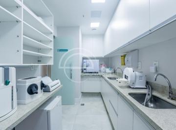 Comercial · 62m² · 2 Vagas · Conjunto de salas à venda - PORTEIRA FECHADA - Barra da Tijuca