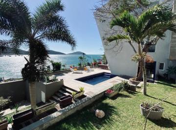 Casa · 250m² · 4 Quartos · 4 Vagas · ESPETACULAR CASA DE ALTO PADRÃO PREMIADA INTERNACIONALMENTE