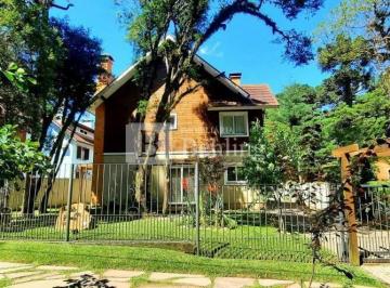 Casa · 140m² · 1 Vaga · CASA MOBILIADA EM ÓTIMA LOCALIZAÇÃO DE CANELA