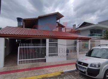 4451_1677697235558.jpg · EXCELENTE SOBRADO NO CENTRO DE CAMBORIU