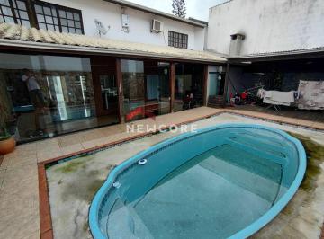 Casa · 160m² · 2 Quartos · 2 Vagas · Casa em Avenida Mário Uriarte - Cordeiros - Itajaí/SC