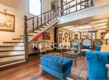 Casa · 640m² · 4 Quartos · 4 Vagas · Casa em  Rua Felipe Becker - Três Figueiras - Porto Alegre/RS