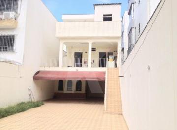 Casa · 298m² · 4 Quartos · 15 Vagas · Grande casa com 4 dormitórios, 2 suítes, sacadas, 15 vagas de garagem no Jardim São Paulo