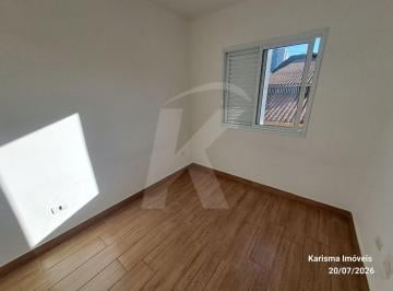 Casa · 40m² · 2 Quartos · Apartamento com 2 quartos, sala, cozinha, banheiro, área de serviço