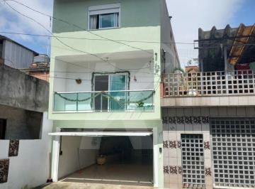 Casa · 210m² · 3 Quartos · 2 Vagas · Sobrado com 3 Dormitório(s)2 Suites 2 Vaga(s)Área útil: 210,00 m² próximo ao metro e shopping