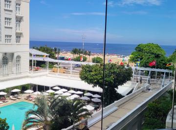 Apartamento de 3 quartos, Rio de Janeiro · Apartamento de Luxo com Vista ao Mar e 3 Quartos em Copacabana