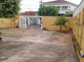 Casa · 297m² · 2 Quartos · 6 Vagas · Vila São Judas Tadeu - Casa com 2 dorms, sendo 1 suite, sala, coz, 2 wcs, varanda, amplo quintal, fo