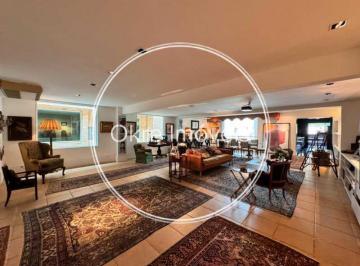 Casa · 560m² · 3 Quartos · 2 Vagas · Sobrado - 6 quartos - Jardim Botânico