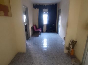 Casa de 3 quartos, Salvador · Vende-se uma casa triplex 3 quartos um um terreno bairro Pernambués