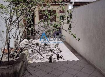 Casa · 106m² · 3 Quartos · 2 Vagas · Excelente sobrado com 3 quartos, sendo 1 suíte e 2 vagas em Santa Terezinha