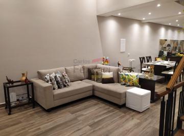 Casa · 189m² · 3 Quartos · 5 Vagas · Sobrado à venda no Jardim São Paulo ? 189m², 3 dormitórios, suíte, 5 vagas a poucos passos do metrô.