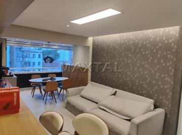 Apartamento · 77m² · 2 Quartos · 1 Vaga · Apartamento de 77m², 2 quartos, 1 sala com sacada com churrasqueira e cozinha com armário.,
